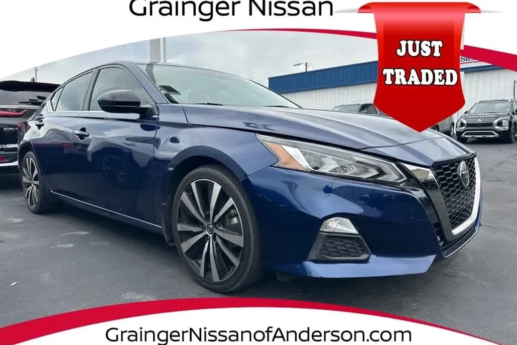 2021 Nissan Altima 2.5 SR photo 1