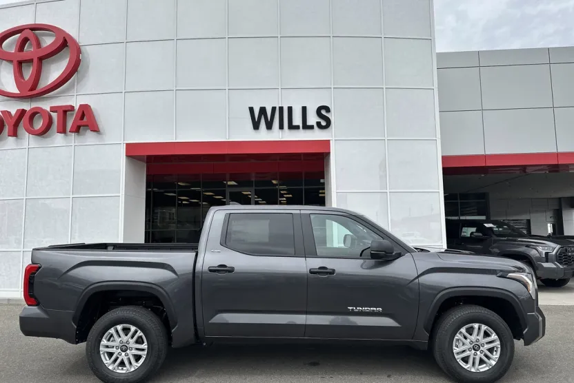 2026 Toyota Tundra SR5 photo 1