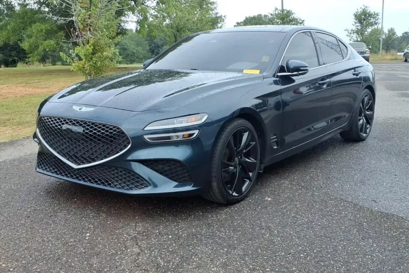 2023 Genesis G70 2.0T photo 1