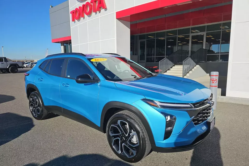 2025 Chevrolet Trax photo 1