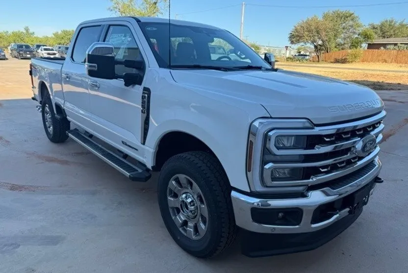 2026 Ford F-250 Lariat photo 1