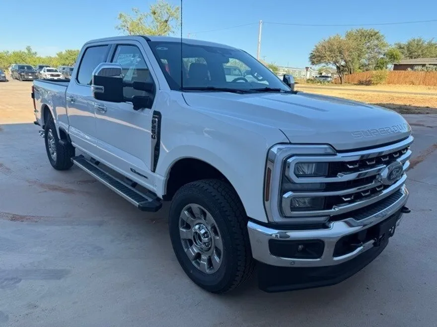 2026 Ford F-250 Lariat photo 1