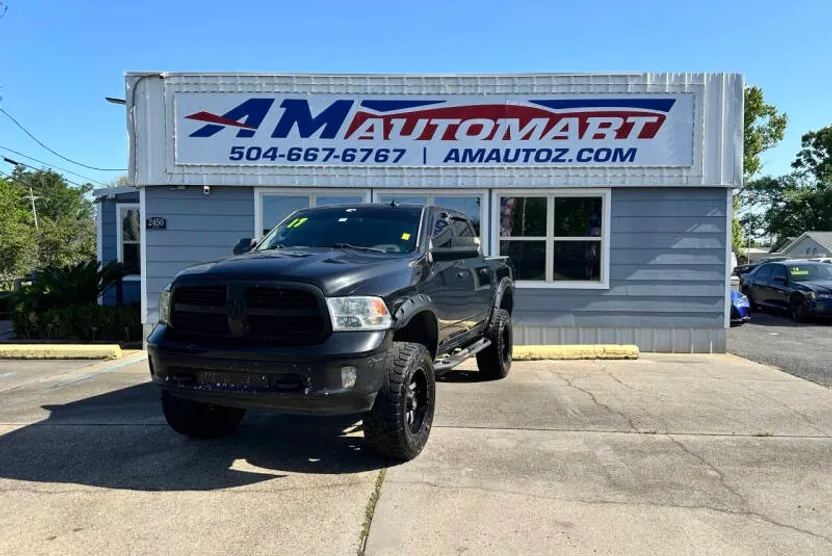 2017 Ram 1500 SLT photo 1