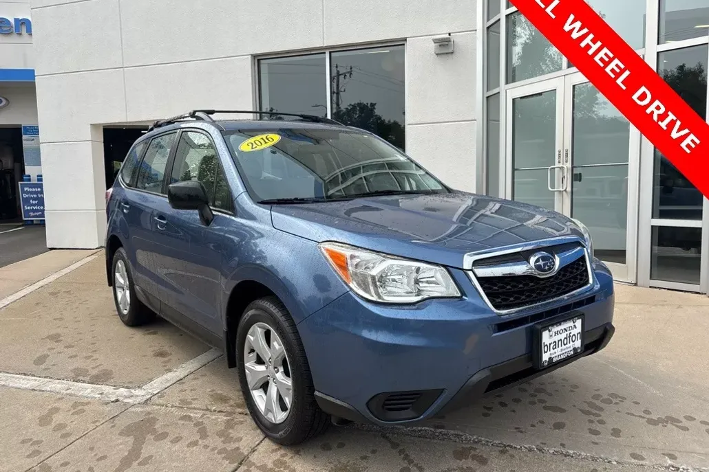 2016 Subaru Forester 2.5i photo 1