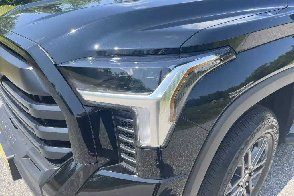 2025 Toyota Tundra SR5 photo 1