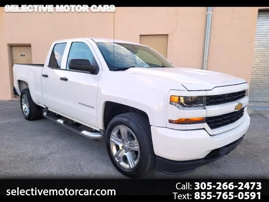 2018 Chevrolet Silverado 1500 Custom photo 1