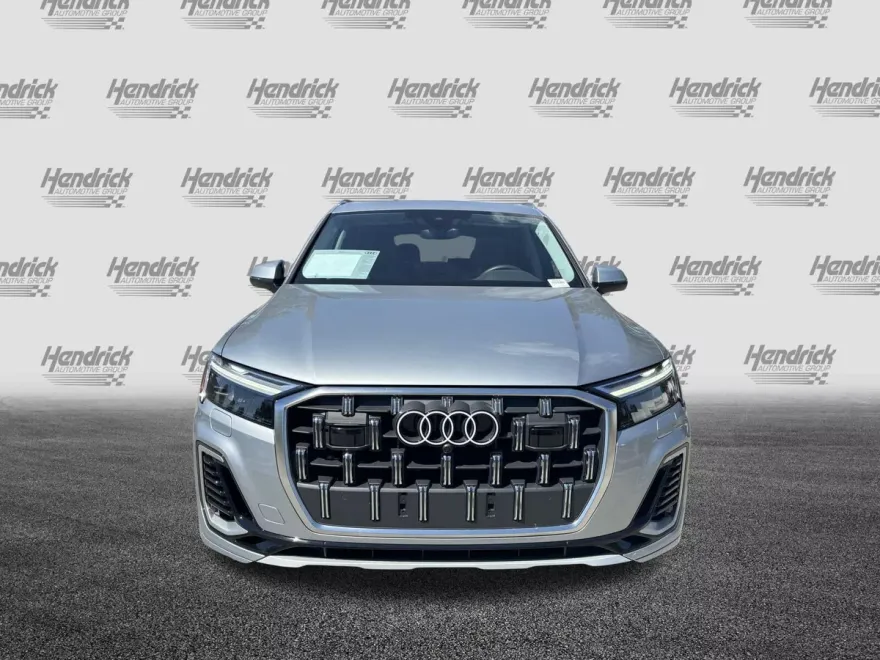 2025 Audi Q7 55 Premium Plus photo 1