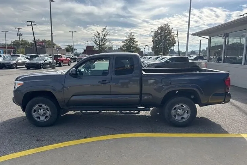 2023 Toyota Tacoma SR photo 1