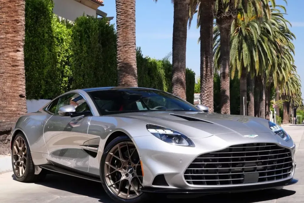 2025 Aston Martin Vanquish AM7 photo 1