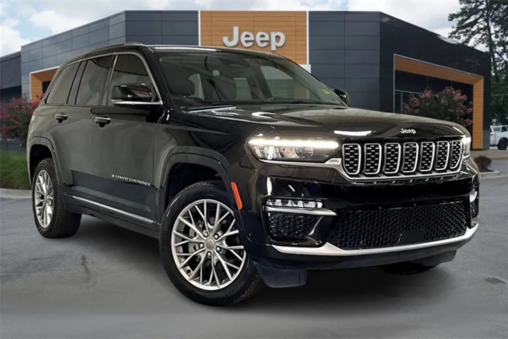 2022 Jeep Grand Cherokee Summit photo 1