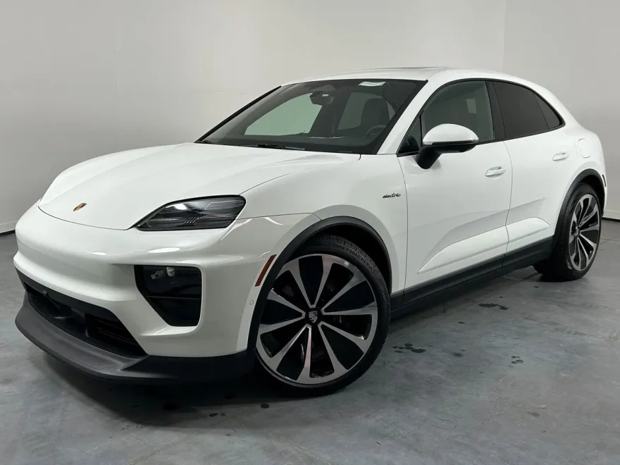 2024 Porsche Macan Electric 4 photo 1