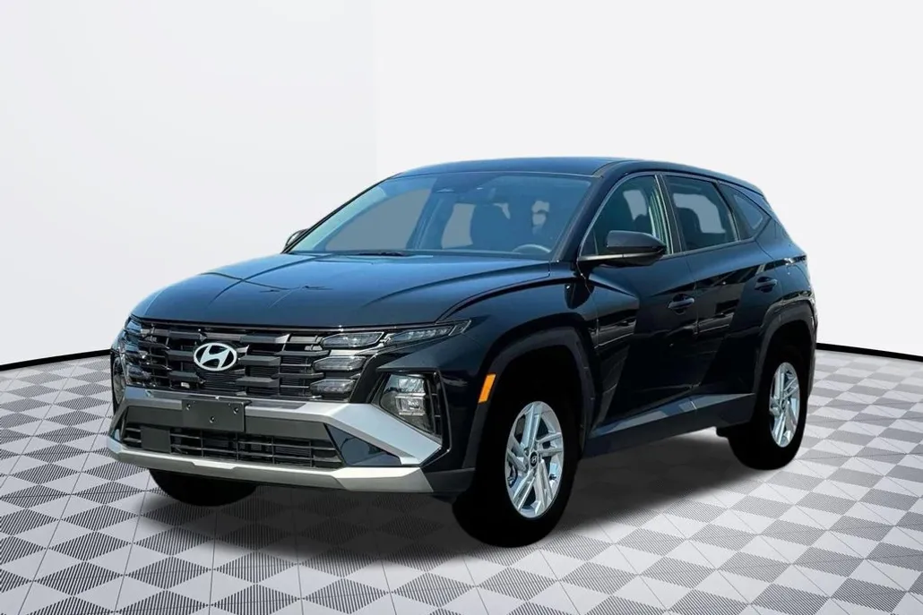 2025 Hyundai Tucson SE photo 1