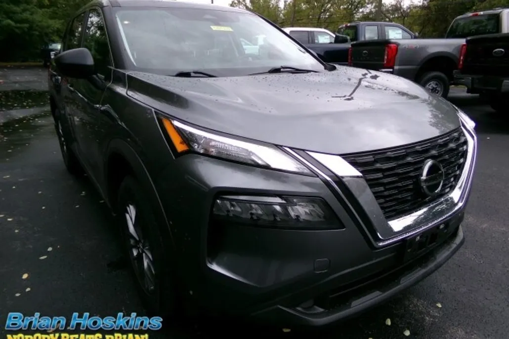 2021 Nissan Rogue S AWD photo 1