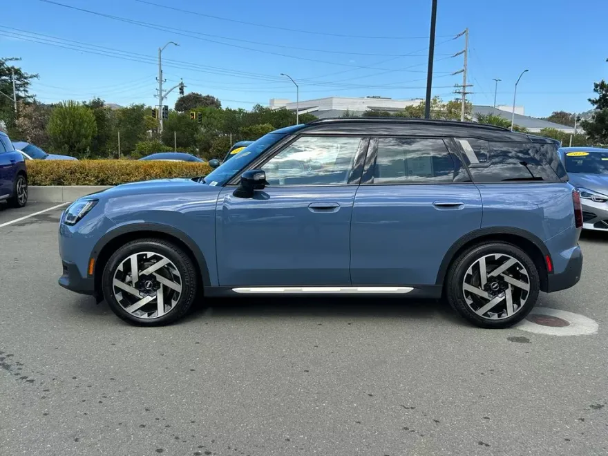 2025 Mini Countryman SE ALL4 photo 1