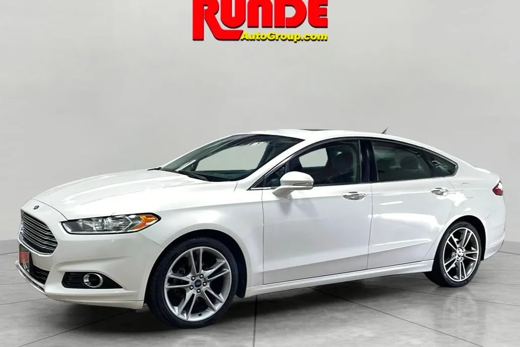 2016 Ford Fusion Titanium photo 1