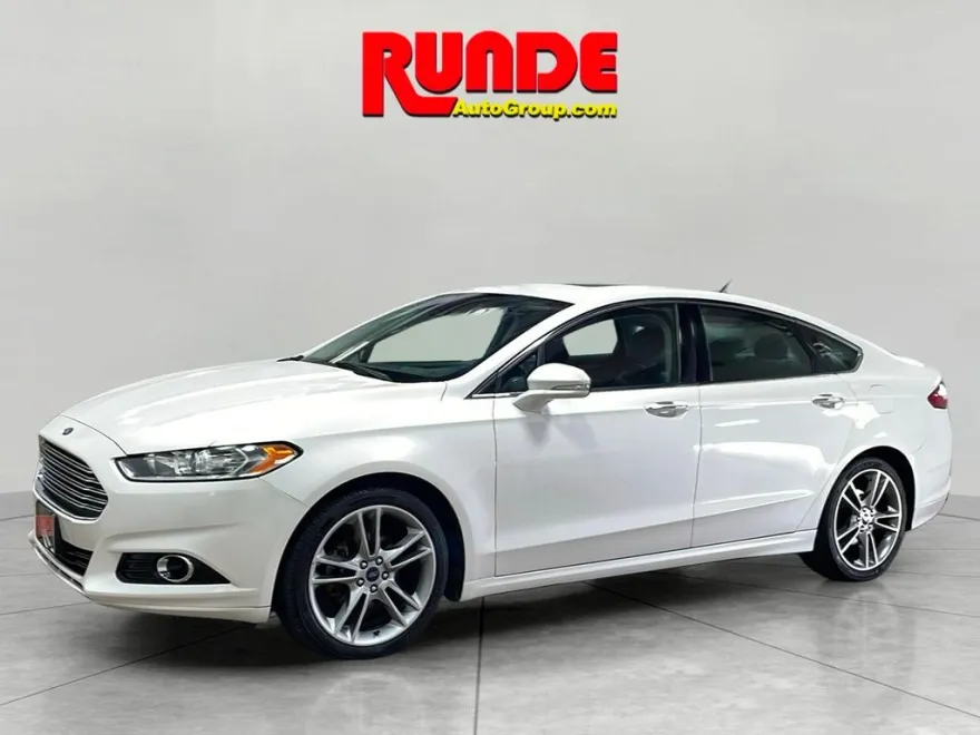 2016 Ford Fusion Titanium photo 1