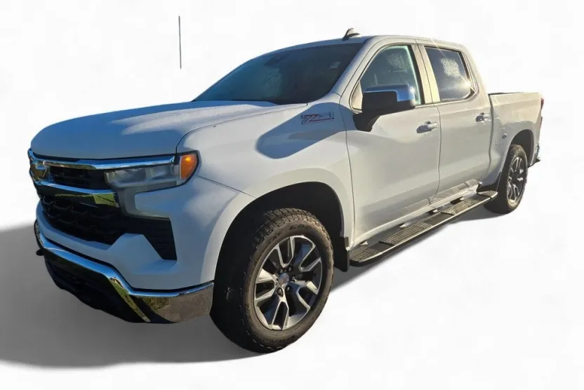 2026 Chevrolet Silverado 1500 LT photo 1