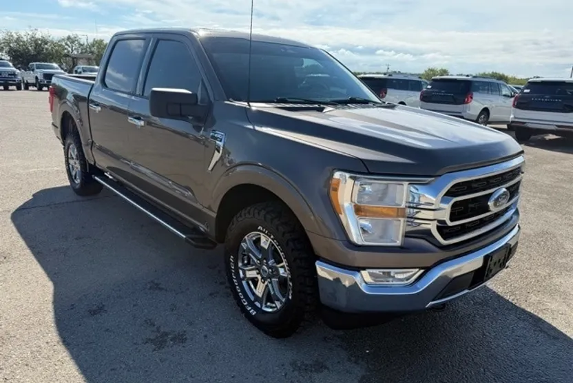 2023 Ford F-150 XLT photo 1