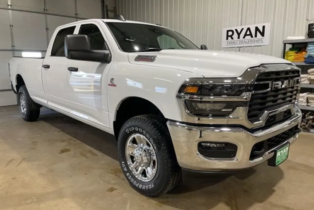 2025 Ram 2500 Tradesman photo 1