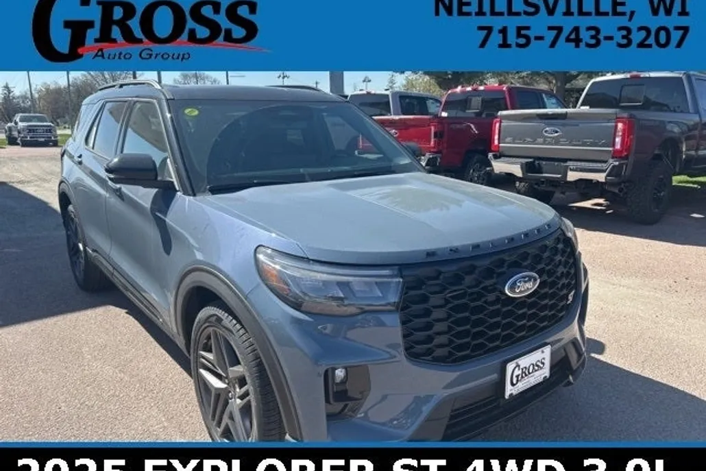 2025 Ford Explorer ST photo 1