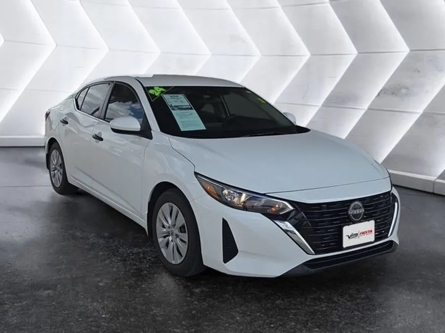 2024 Nissan Sentra S photo 1