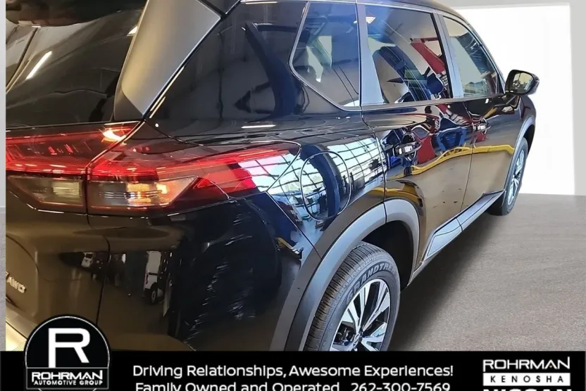 2023 Nissan Rogue SV photo 1