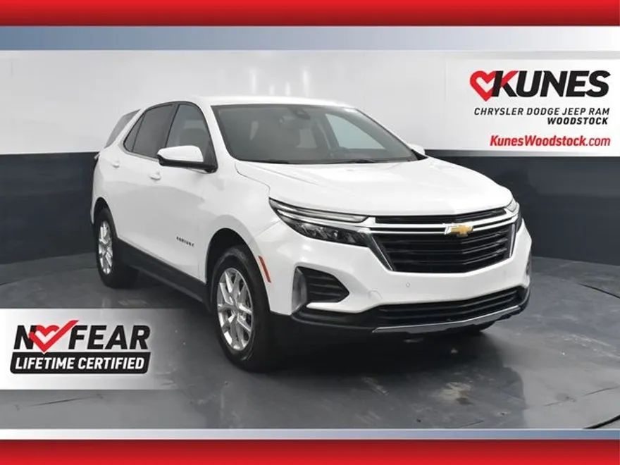 2024 Chevrolet Equinox LT photo 1