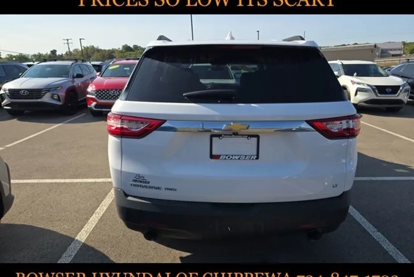 2021 Chevrolet Traverse 1LT photo 1