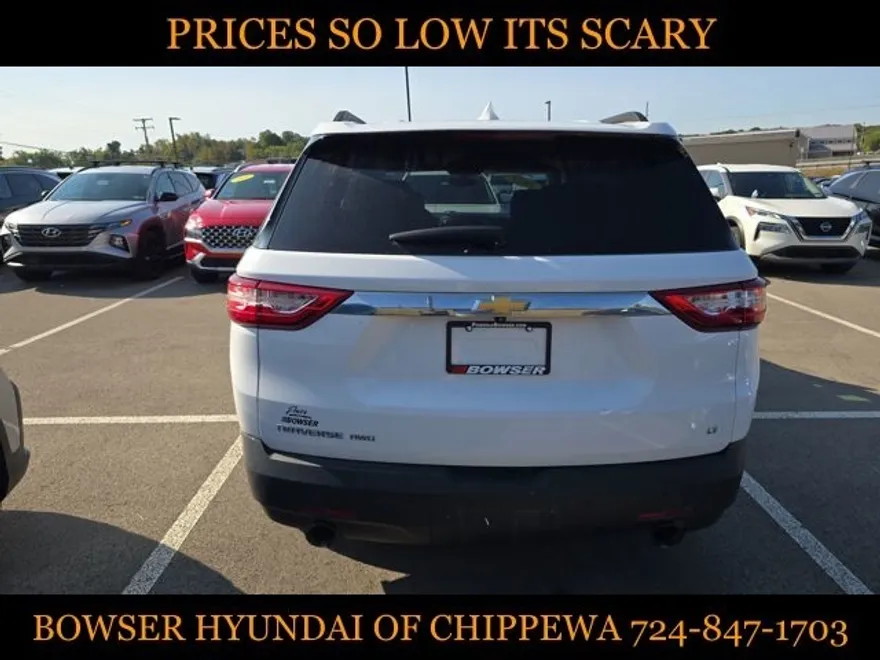 2021 Chevrolet Traverse 1LT photo 1