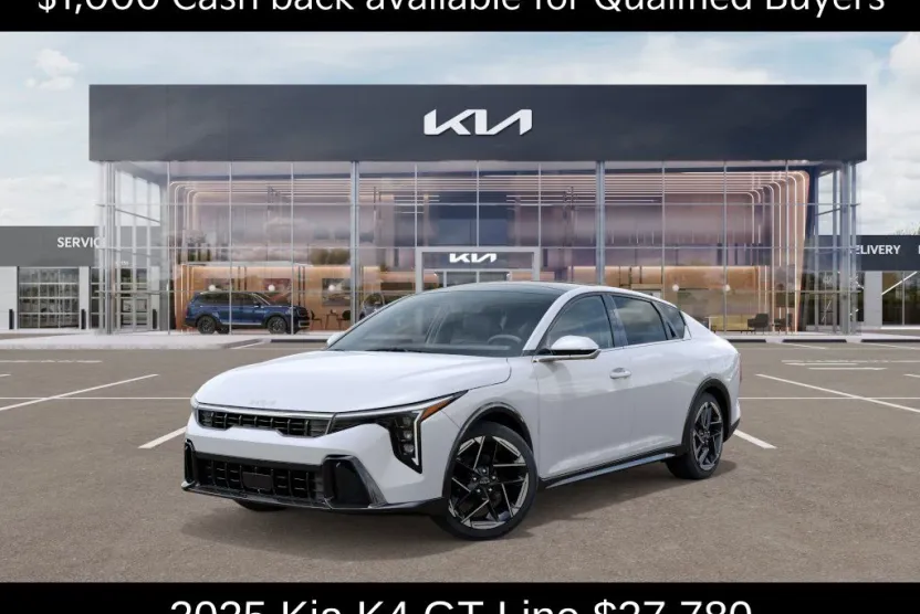 2025 Kia K4 GT-Line photo 1