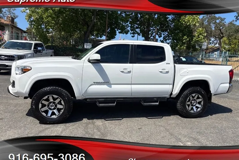 2019 Toyota Tacoma SR5 V6 Double Cab 4x4 photo 1