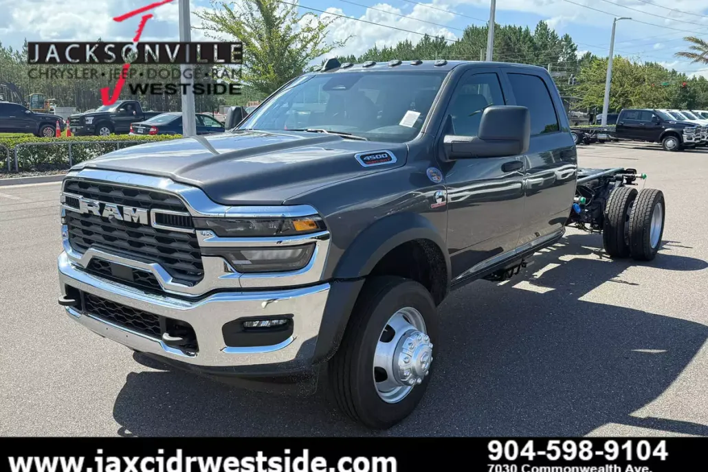 2025 Ram 4500 Tradesman photo 1