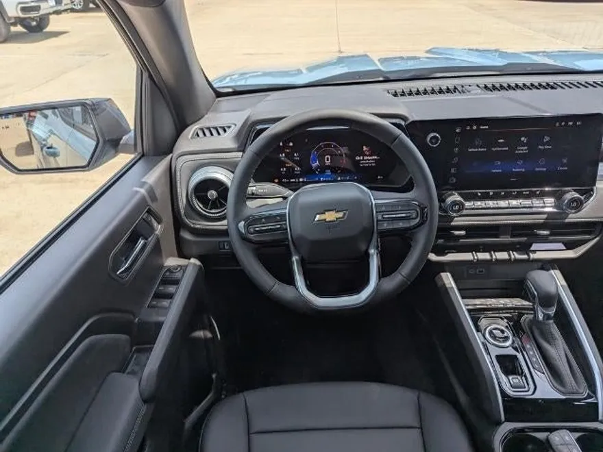 2026 Chevrolet Colorado LT photo 1