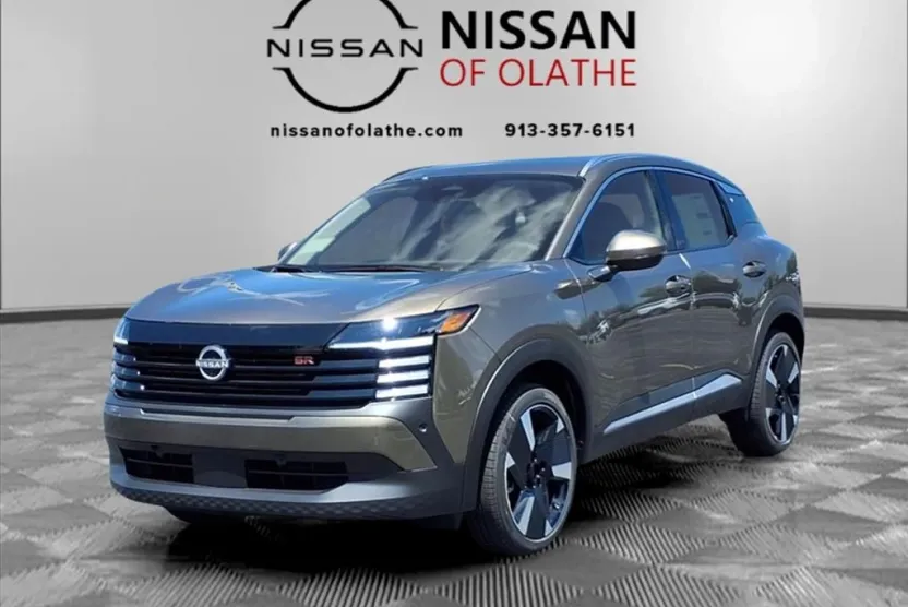 2025 Nissan Kicks SR photo 1
