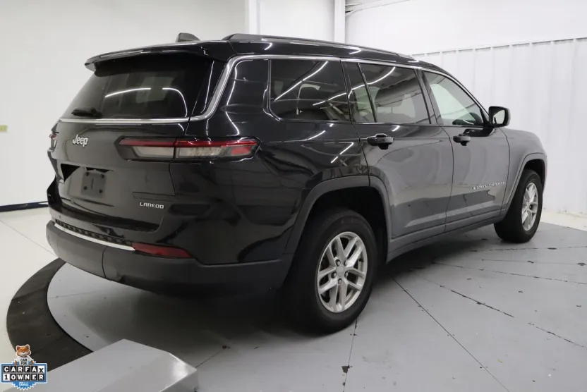 2023 Jeep Grand Cherokee Laredo photo 1