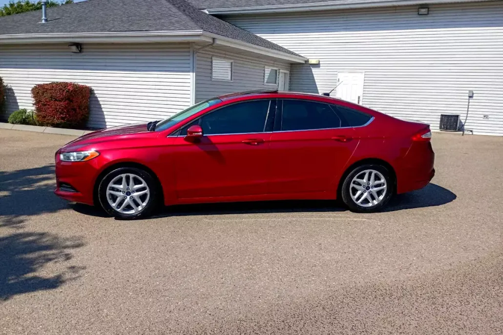 2014 Ford Fusion SE photo 1