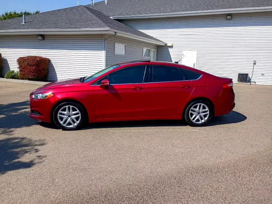 2014 Ford Fusion SE photo 1