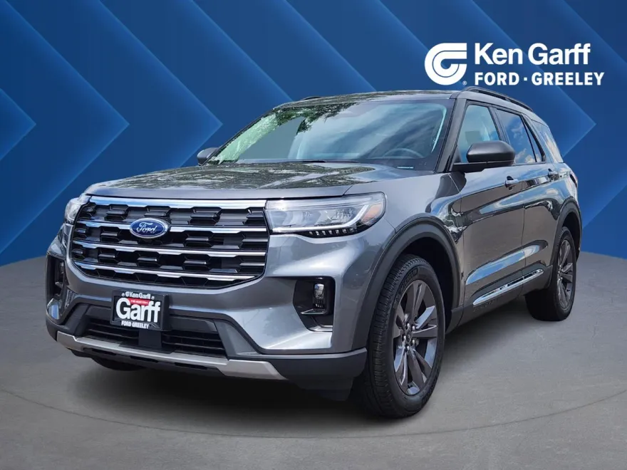 2025 Ford Explorer photo 1