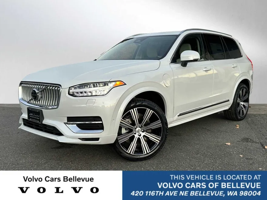 2025 Volvo XC90 T8 Plus photo 1