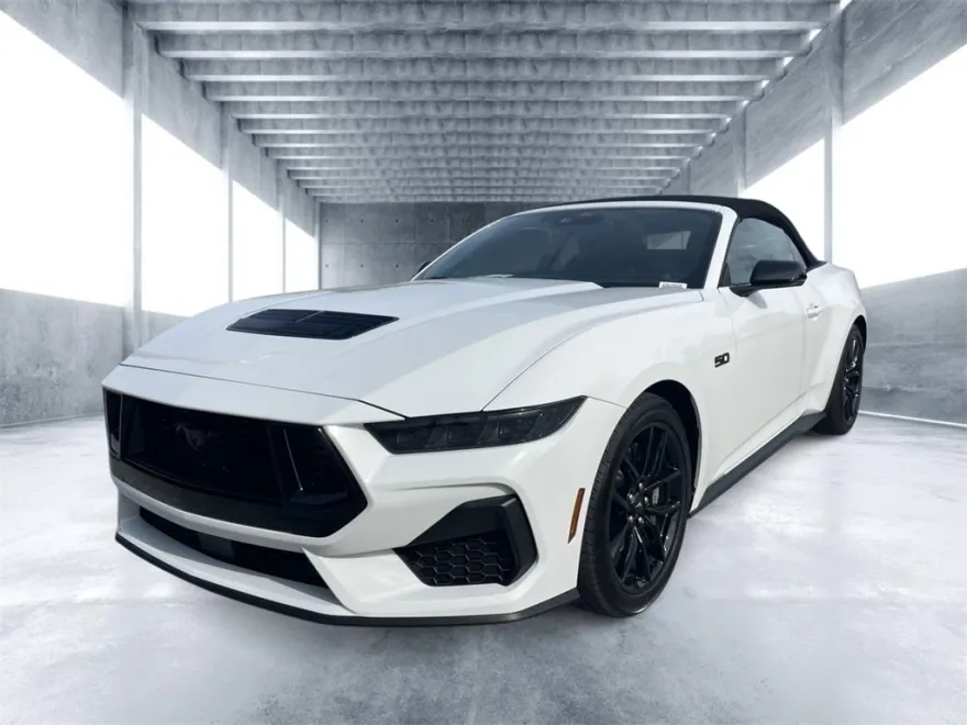 2025 Ford Mustang GT Premium Convertible photo 1