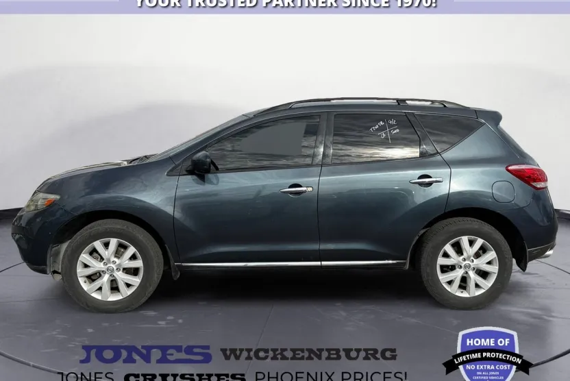 2011 Nissan Murano SV photo 1