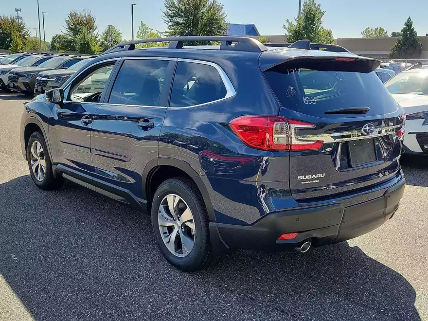 2025 Subaru Ascent Premium photo 1