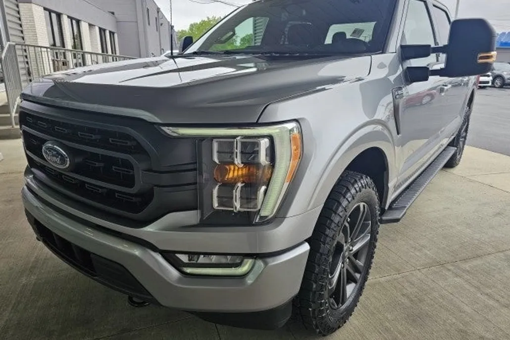 2022 Ford F-150 XLT photo 1
