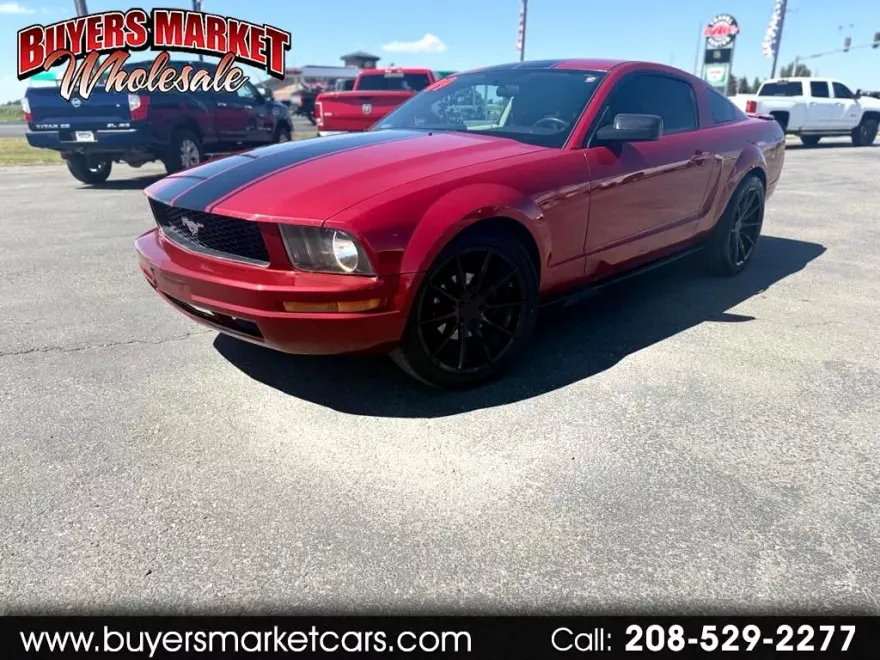 2009 Ford Mustang V6 photo 1