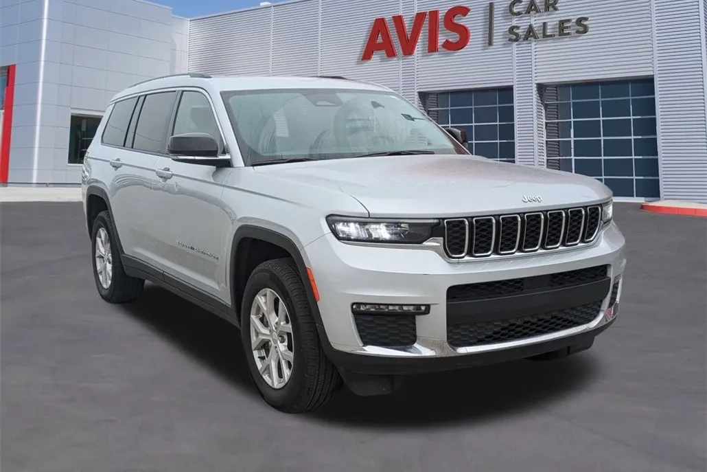 2023 Jeep Grand Cherokee Limited photo 1
