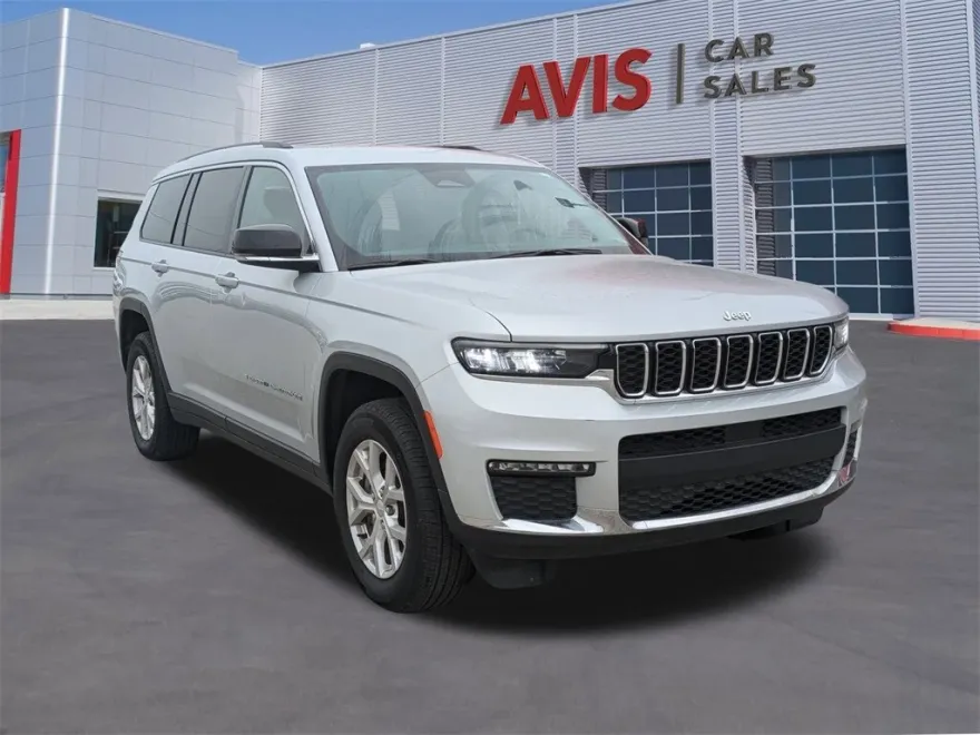 2023 Jeep Grand Cherokee Limited photo 1