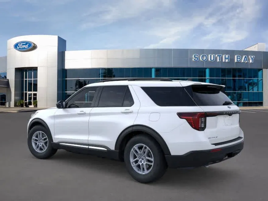 2025 Ford Explorer photo 1