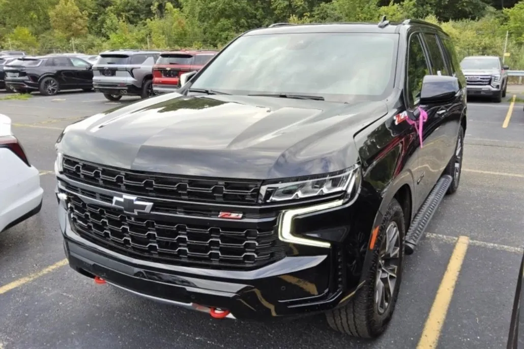 2024 Chevrolet Tahoe Z71 photo 1