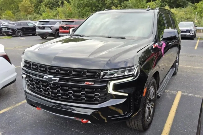 2024 Chevrolet Tahoe Z71 photo 1