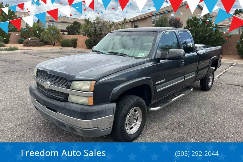 2003 Chevrolet Silverado 2500HD Base photo 1